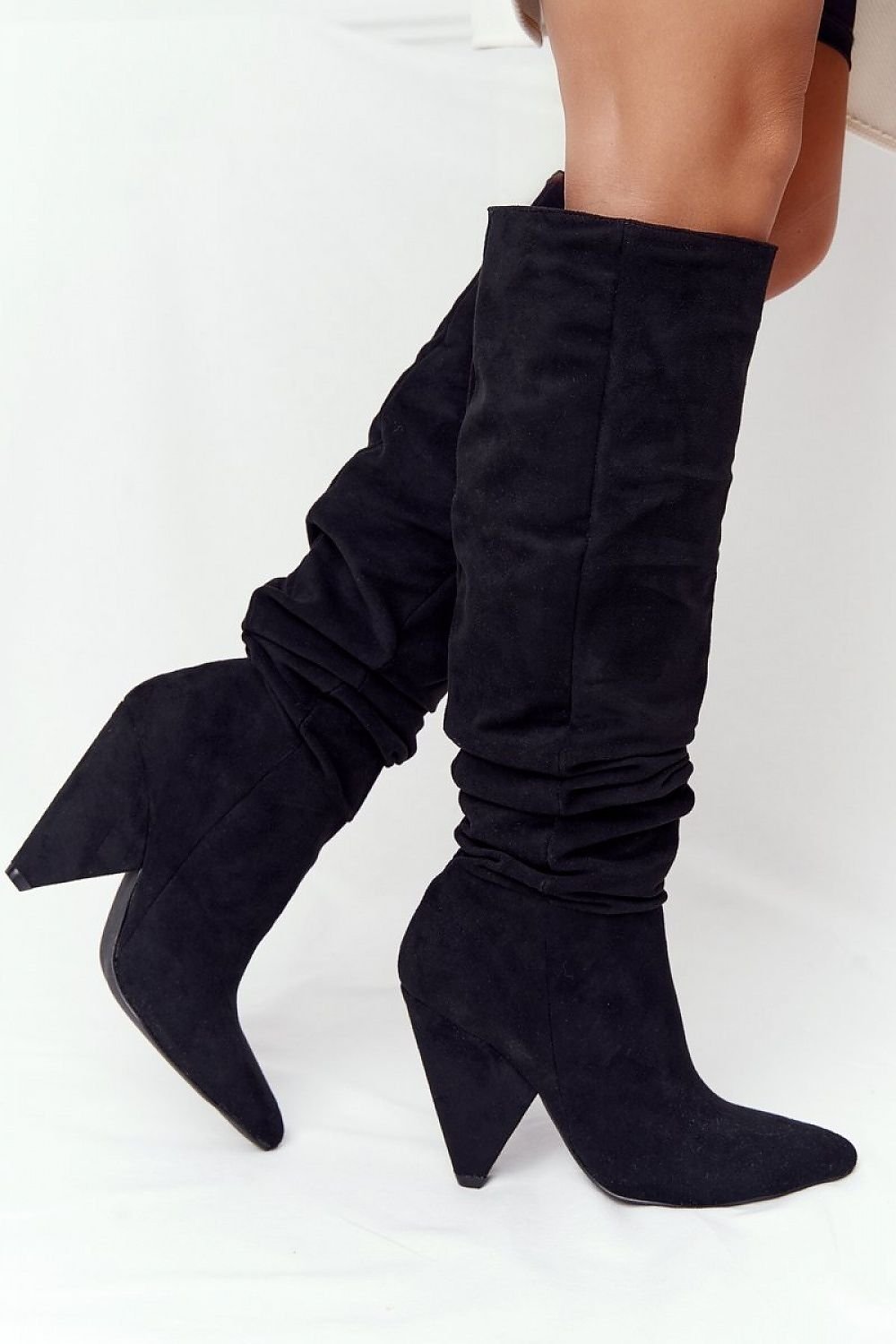 High Boots With Crease Upper Step in style